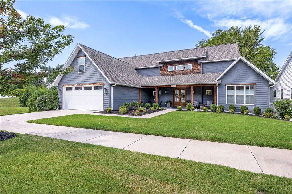 2125 N Libby Lane, Fayetteville, AR 72703