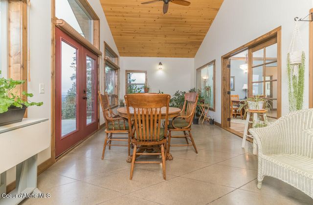 427 Wood Duck LN, Bonners Ferry, ID 83805