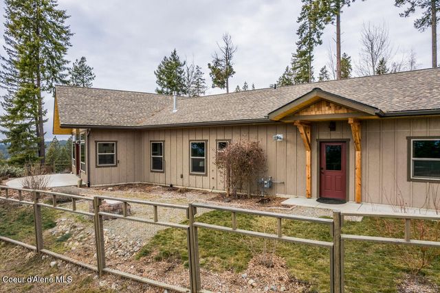 427 Wood Duck LN, Bonners Ferry, ID 83805