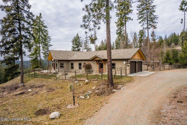 427 Wood Duck LN, Bonners Ferry, ID 83805