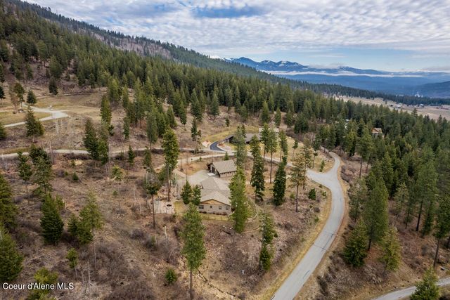 427 Wood Duck LN, Bonners Ferry, ID 83805