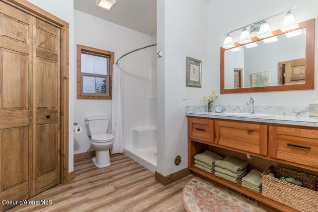 427 Wood Duck LN, Bonners Ferry, ID 83805