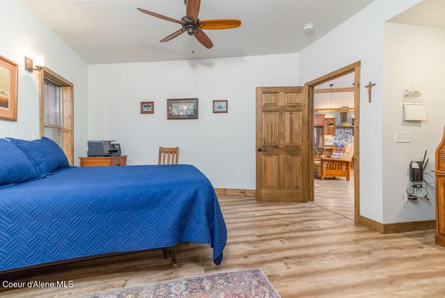 427 Wood Duck LN, Bonners Ferry, ID 83805