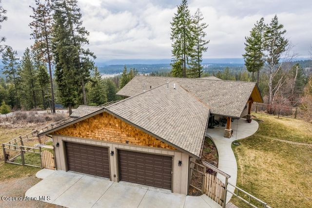 427 Wood Duck LN, Bonners Ferry, ID 83805