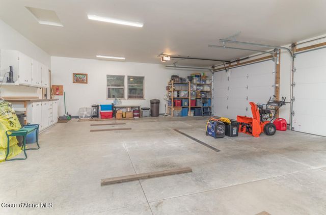 427 Wood Duck LN, Bonners Ferry, ID 83805