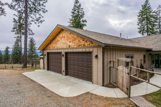 427 Wood Duck LN, Bonners Ferry, ID 83805
