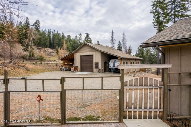 427 Wood Duck LN, Bonners Ferry, ID 83805