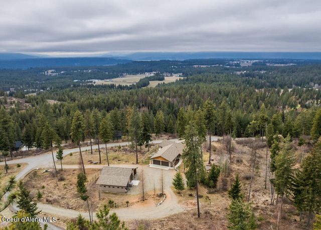 427 Wood Duck LN, Bonners Ferry, ID 83805