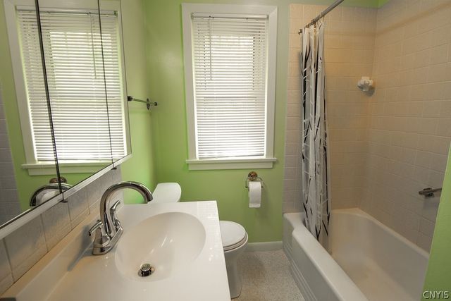115 Huntington Road, Onondaga, NY 13219