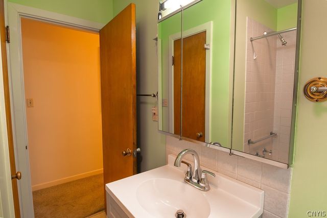 115 Huntington Road, Onondaga, NY 13219