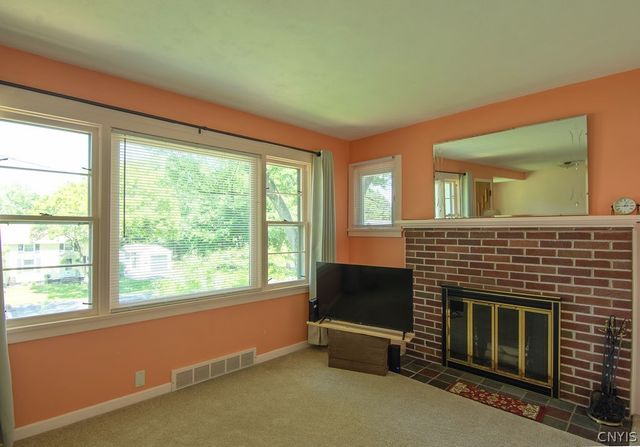 115 Huntington Road, Onondaga, NY 13219