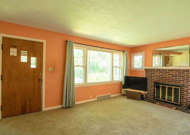 115 Huntington Road, Onondaga, NY 13219