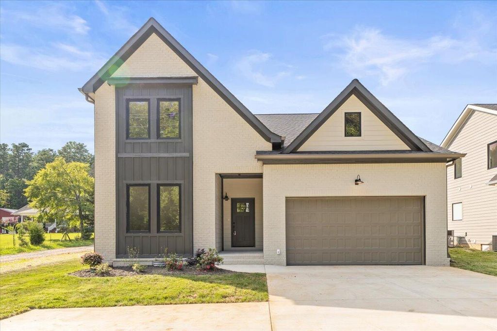 10545 E Brainerd Road, Apison, TN 37302