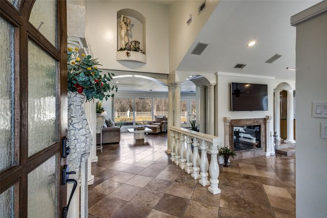 2525 Canyon Creek Drive, Sherman, TX 75092