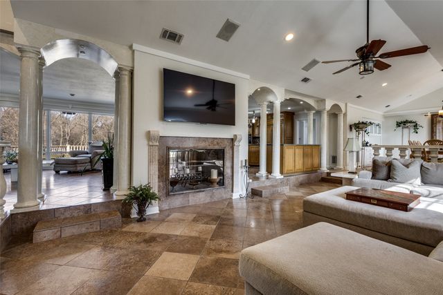 2525 Canyon Creek Drive, Sherman, TX 75092