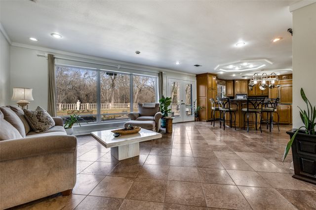 2525 Canyon Creek Drive, Sherman, TX 75092