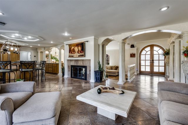 2525 Canyon Creek Drive, Sherman, TX 75092