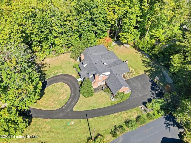 12601 N Osage Rd, Anchorage, KY 40223
