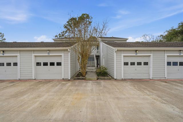 3 Hideaway Drive, Friendswood, TX 77546