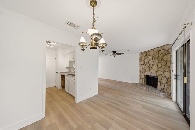 3 Hideaway Drive, Friendswood, TX 77546