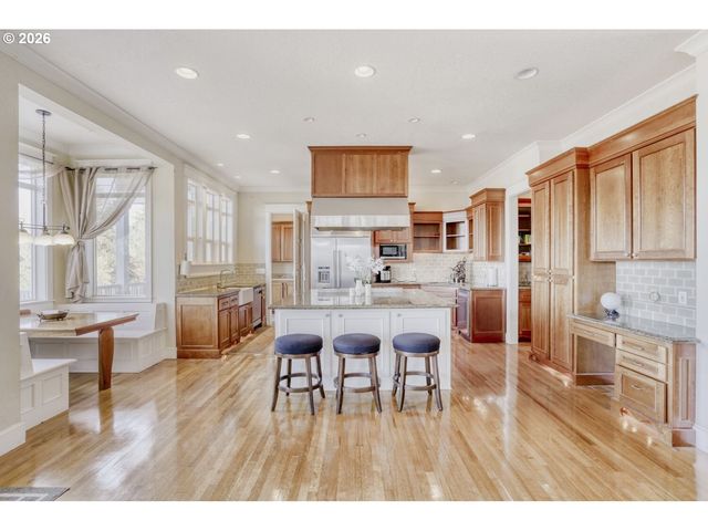 10235 Se CRESCENT RIDGE Loop, Happy Valley, OR 97086