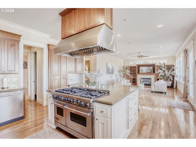 10235 Se CRESCENT RIDGE Loop, Happy Valley, OR 97086