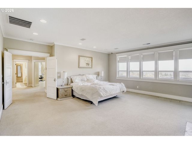 10235 Se CRESCENT RIDGE Loop, Happy Valley, OR 97086