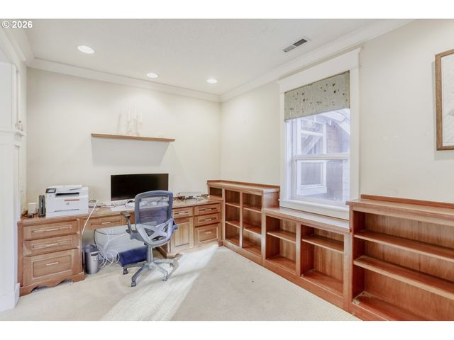 10235 Se CRESCENT RIDGE Loop, Happy Valley, OR 97086