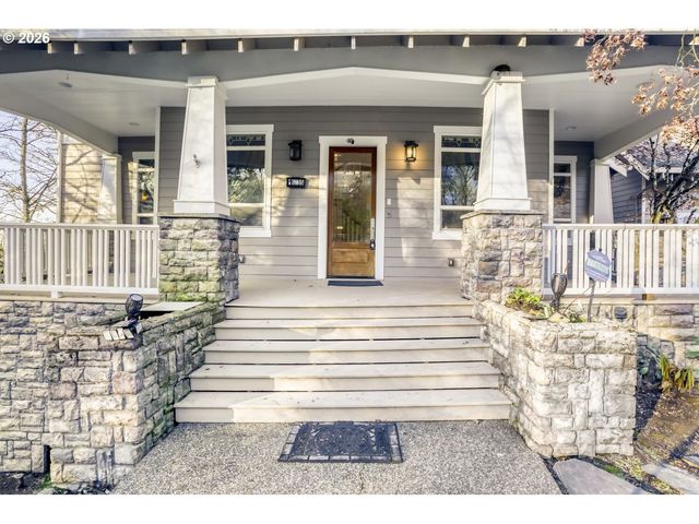 10235 Se CRESCENT RIDGE Loop, Happy Valley, OR 97086