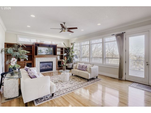 10235 Se CRESCENT RIDGE Loop, Happy Valley, OR 97086