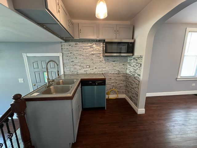 2916 Jackson Avenue, South Chicago Heights, IL 60411