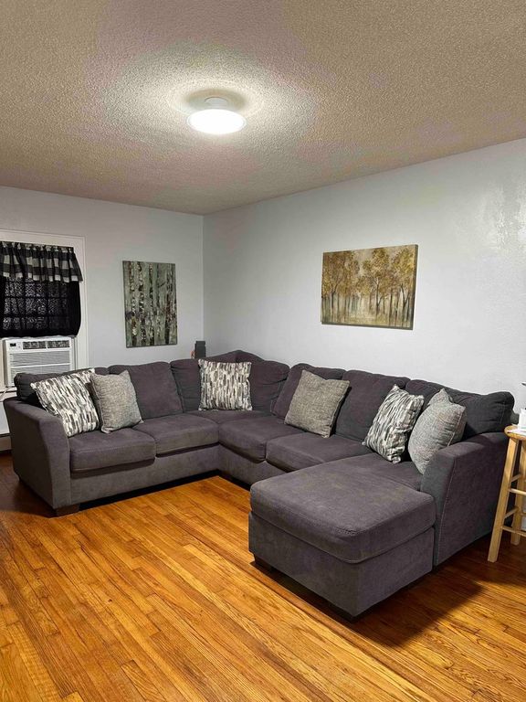 Image 11 of property listing at 800 S 25th Street, Mt Vernon, IL 62864