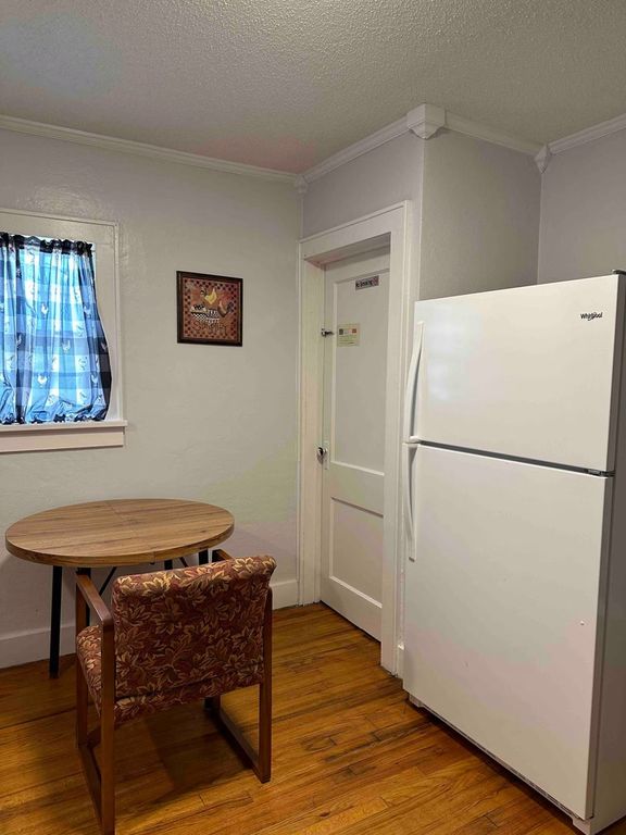 Image 16 of property listing at 800 S 25th Street, Mt Vernon, IL 62864