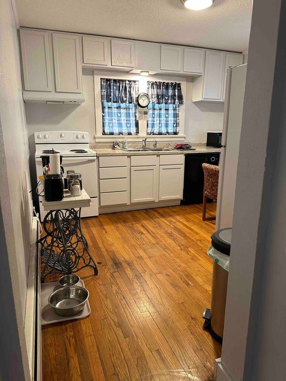 Image 17 of property listing at 800 S 25th Street, Mt Vernon, IL 62864