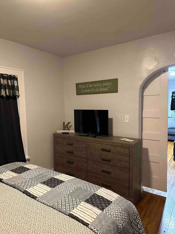 Image 22 of property listing at 800 S 25th Street, Mt Vernon, IL 62864