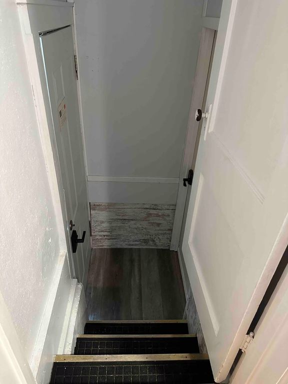 Image 25 of property listing at 800 S 25th Street, Mt Vernon, IL 62864