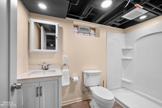 771 Saint Clair Avenue, Grosse Pointe, MI 48230