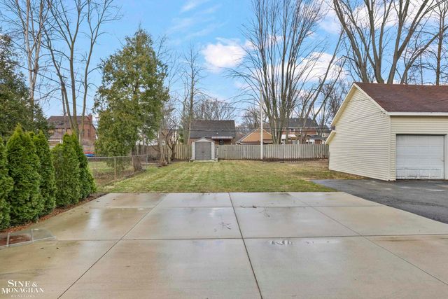 771 Saint Clair Avenue, Grosse Pointe, MI 48230