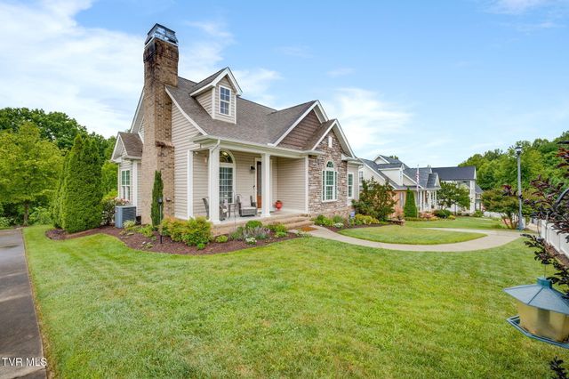 2117 Saint Erics Court, Kingsport, TN 37660