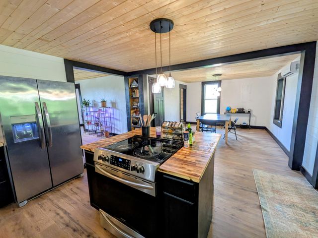 12251 US highway 421, Tyner, KY 40486