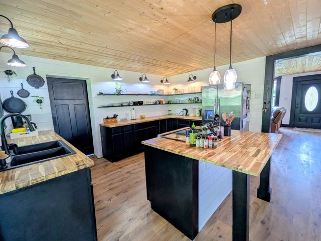 12251 US highway 421, Tyner, KY 40486