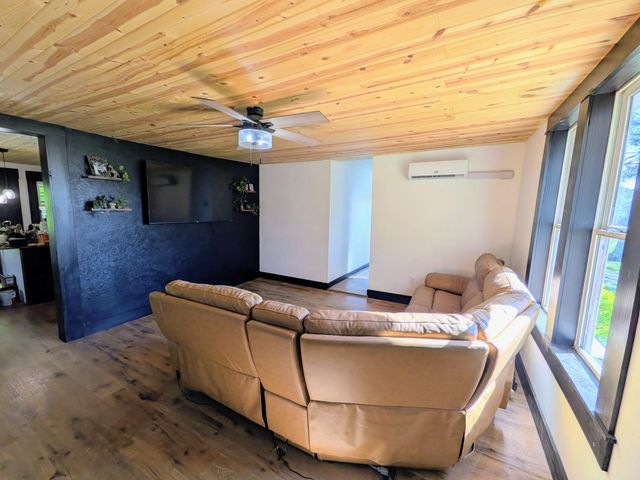 12251 US highway 421, Tyner, KY 40486