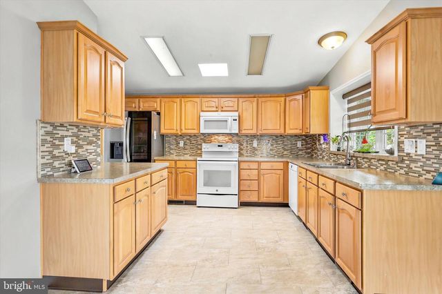 168 DORIAN DR, Williamstown, NJ 08094