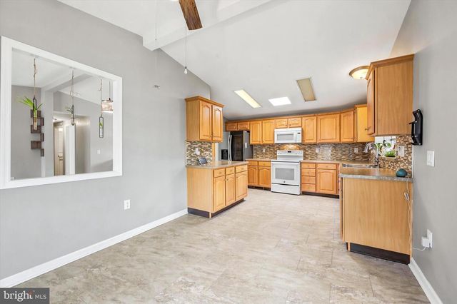 168 DORIAN DR, Williamstown, NJ 08094