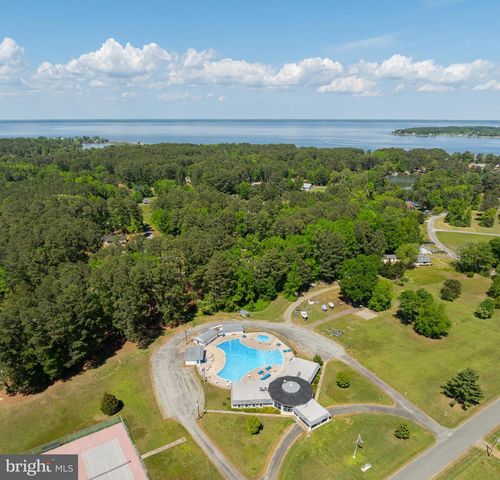 27 COLONY WAY, Montross, VA 22520