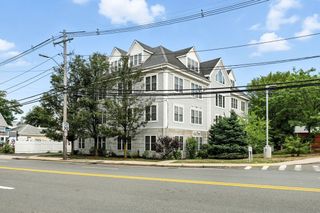 103 Elliott St 9, Beverly, MA 01915