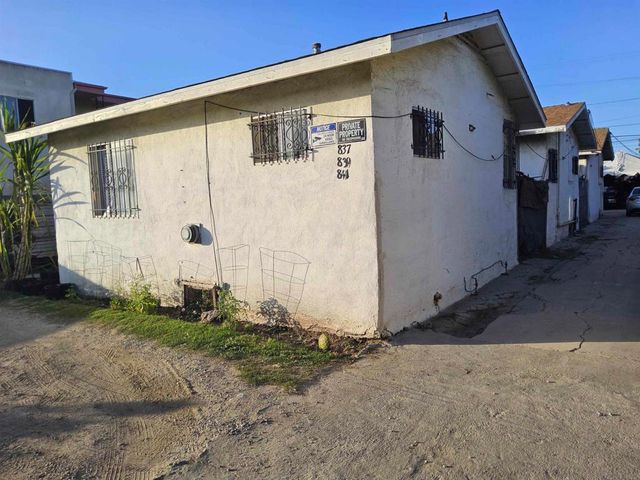 837 W 65th, Los Angeles, CA 90044