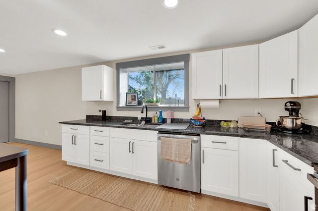 324 S RIDGECREST DR., Orem, UT 84058