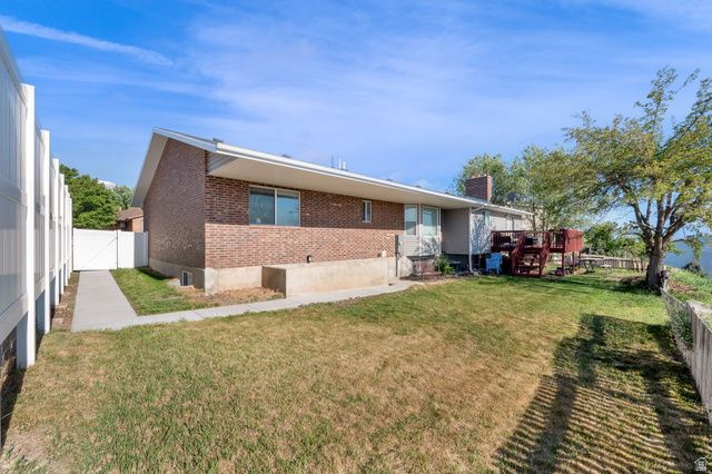 324 S RIDGECREST DR., Orem, UT 84058