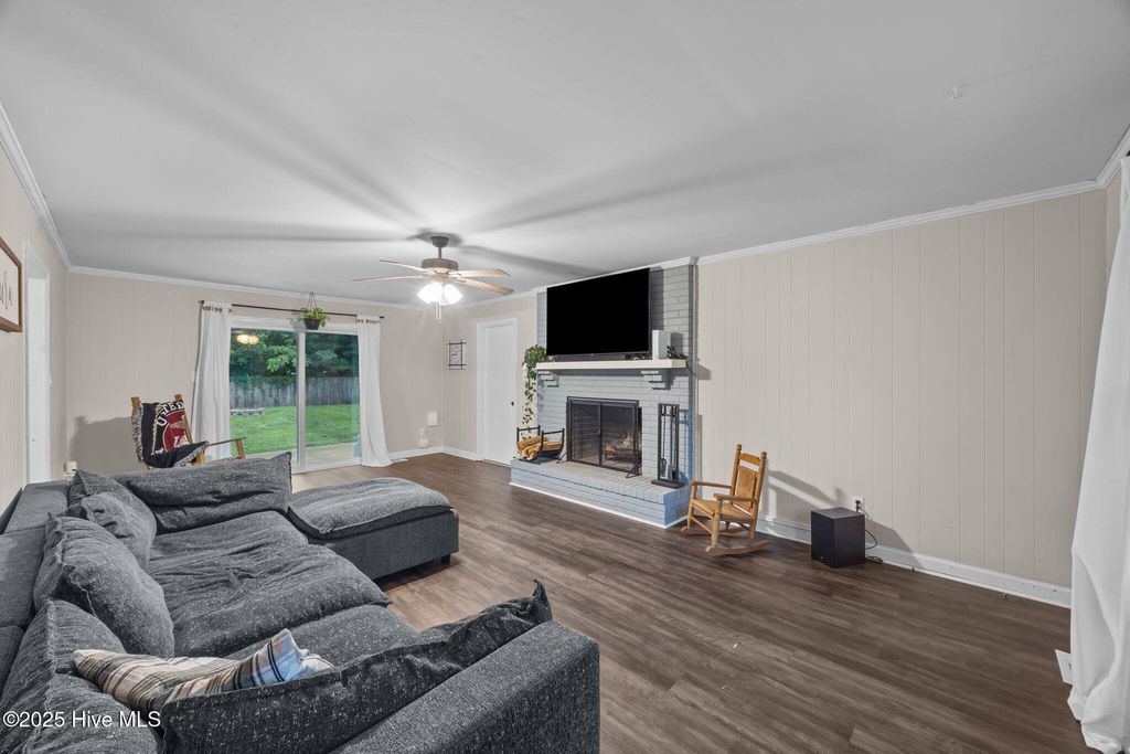 105 Daniels Court, Havelock, NC 28532